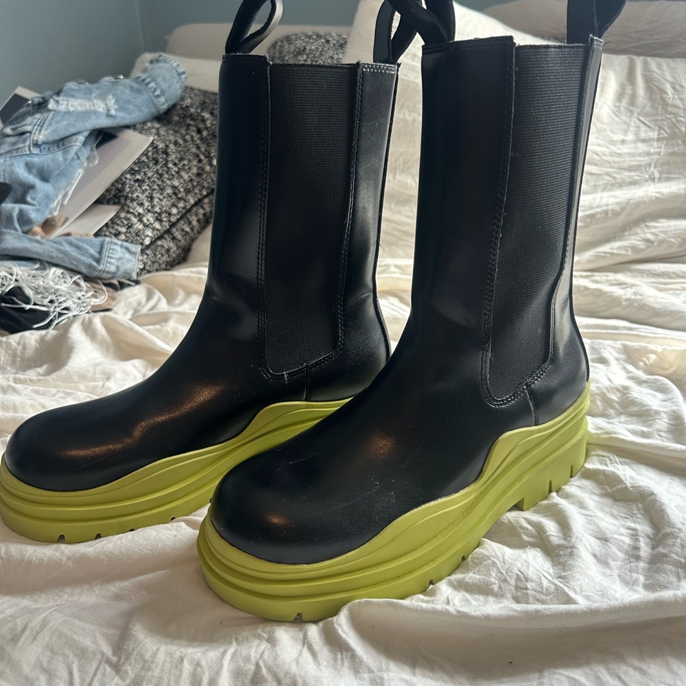Black and Green Women's Boots